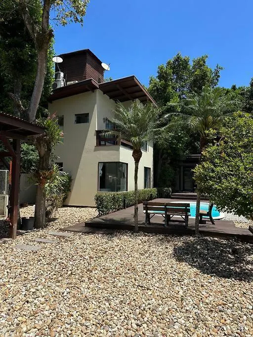 Casa Refugio Praia Do Estaleiroの連絡先
